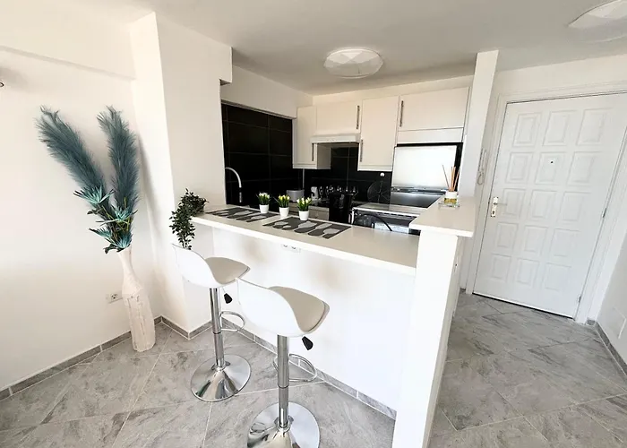 Luxury Ocean View 6th Floor